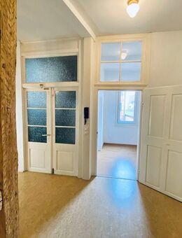 Zentrales Wohnen mit Charme: 4-Zimmer-Altbauwohnung in Coburg inkl. EBK - Coburg