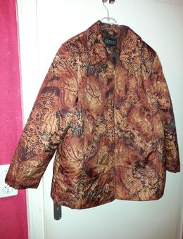 Braune Damen-Jacke mit schönem Muster von BARISAL - Nürnberg
