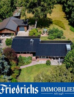 Großzügiges Landhausanwesen mit Nebengebäuden u. Parkgrundstück in ruhiger Lage in Bad Zwischenahn - Bad Zwischenahn