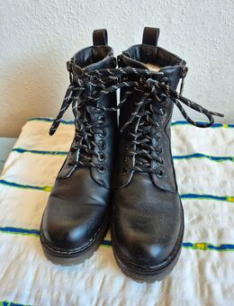 1 Paar Damen Winterschuhe von Mustang - Dresden