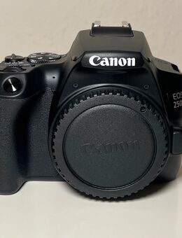 Canon EOS 250D DSLR-Kamera NEU Originalkarton Top Zustand mit Objektiv - Kiel