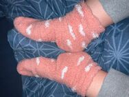 Kuschelsocken 3 Tage getragen - Berlin Neukölln