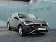 VW T-Roc, 1.5 TSI Life 5-J-GAR, Jahr 2024 - München