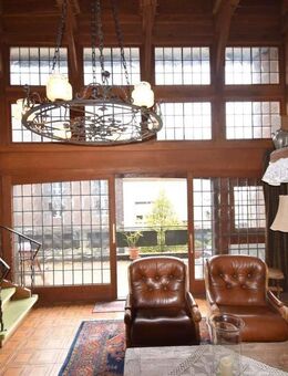 Werne - Innenstadt ! Stilvolle Maisonette mit Kamin, Galerie und Loggia ! - Werne