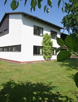Charmantes, architektonisches Einfamilienhaus mit idyllischem Garten in ruhiger Lage - Mainburg