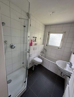 3ZKB, Balkon, Garage, in gepflegtem Mehrfamilienhaus - Mutterstadt