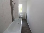 *We are family* - modernisierte 4RW mit Badewanne und Balkon - Freiberg