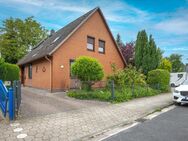 Freistehendes Einfamilienhaus mit Vollkeller und Garage - Hamburg