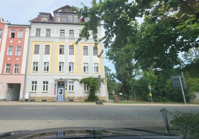 teilsaniertes Mehrfamilienhaus in Zeitz