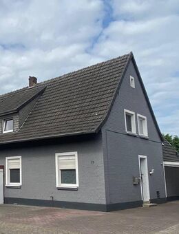 Kleines Mehrfamilienhaus mit Stellplätzen und Garten in Rhede - Rhede