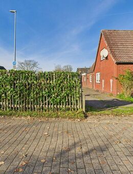 **Husumer Rotklinkerhaus in Sackgassenlage** - Husum (Schleswig-Holstein)