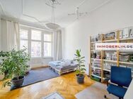 IMMOBERLIN.DE - Schöne Lage! Großzügige Stuck-Altbauwohnung mit ruhiger Loggia - Berlin