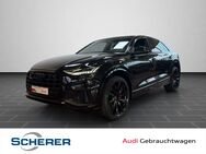 Audi Q8, 55 TFSI e qu, Jahr 2022 - Aschaffenburg