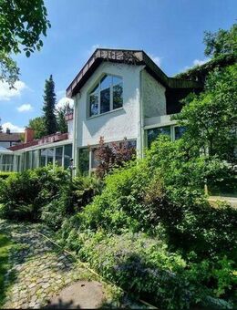 Großzügige Villa am Waldrand mit angrenzendem Bauland - Röthenbach (Pegnitz)