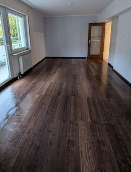 2-Zi. EG-Wohnung in ER mit Stellplatz und Balkon nahe Siemens Campus - Erlangen