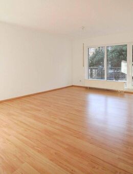 Bezugsfreie 2- Raumwohnung mit Terrasse und Tiefgaragenstellplatz in Dresden Cotta - Dresden