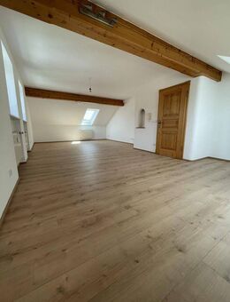 Schöne 4,5-Zimmer-Wohnung mit Einbauküche - Triftern