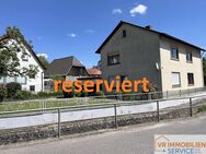 Einziehen & Gestalten: Solides 70er-Jahre-Haus mit viel Platz für Ihre Ideen - 97523 Schwanfeld - Schwanfeld
