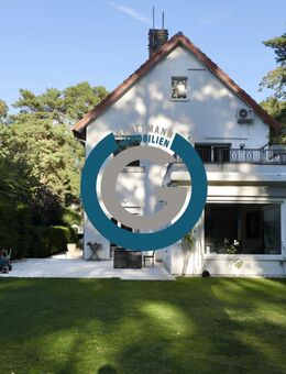 PARKÄHNLICHES GRUNDSTÜCK MIT BEBAUUNGSPOTENTIAL - PARKETT IN FISCHGRÄTOPTIK - KAMIN & SAUNA - Berlin