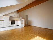 Gemütliche 2-Zimmer-Dachgeschosswohnung im Zentrum von Oberhaching - Oberhaching