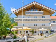 Frisch modernisiertes Hotel/Seminarhaus mit großzügiger Betreiberwohnung in idyllischer Lage - Schleching