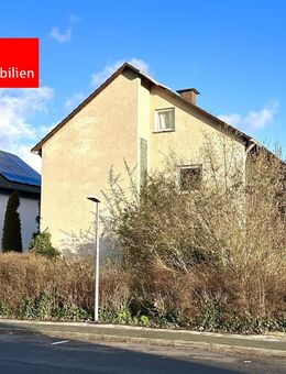Leerstand! - 2 bis 3-Familienhaus mit viel Potential auf großem Grundstück inkl. Doppelgarage - Dreieich