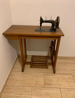 Antike Nähmaschine - Velbert