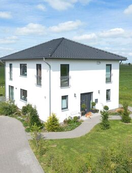 Neuwertige Stadtvilla mit Energieeffizienz A+ in Elblage - Brokdorf