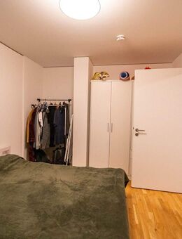 Helle, geräumige 2-Zimmer-Wohnung mit stilvoller Einbauküche - Regensburg