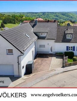 Doppelte Wohnfreude mit Geschichte - Schernfeld