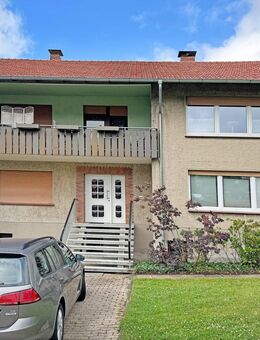 Sichere Kapitalanlage in guter Lage von Nettelstedt! Zuzüglich Bauland von 3.100qm! - Lübbecke