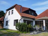 NEUER PREIS! Einfamilienhaus mit Einliegerwohnung und separaten Terrassen sowie Gärten in Ostseenähe - in 300m am Strand - Zingst (Ostseebad)