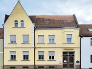 Mehrfamilienhaus mit Seitenflügel und Hinterhaus mit Garage - Mühlberg (Elbe)