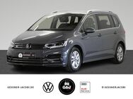 VW Touran, 2.0 TDI Highline, Jahr 2024 - Hannover