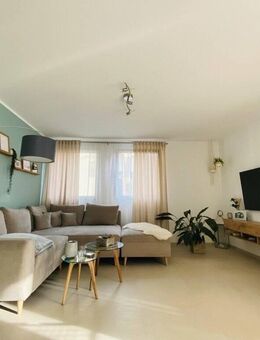 PERFEKT: Sehr schöne, moderne 2-Zi.-Wohnung * toller Balkon * Keller * Duplex-Parker * - Stuttgart