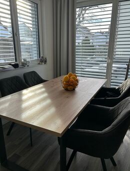 Esstisch ohne Stühle - Olching