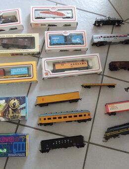 Modellbahn HO US Waggons Konvolut USA Modelleisenbahn - Langenhagen