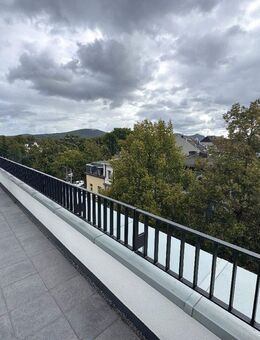 Bonn Bad Godesberg: Wunderschöne, komplett renovierte 3-Zimmer Wohnung mit Einbauküche und Balkon! - Bonn