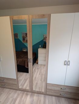 Schlafzimmerschrank - Röthlein
