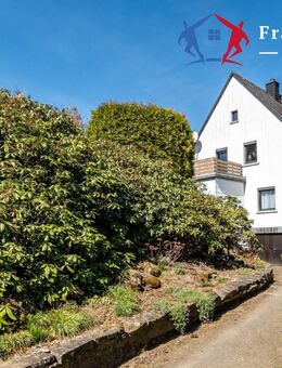 Neuer Preis! Freistehendes Einfamilienhaus in Daun - ebenerdiges Wohnen - toller Garten - Garage - Daun