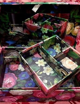 Zauberhaftes Vintage Schmuckkästchen in stilvollem floralem Design - Niederfischbach