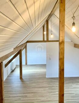 Top-saniertes Dachstudio mit Charme - Ihr neues Zuhause über den Dächern! - Schwalmtal (Hessen)