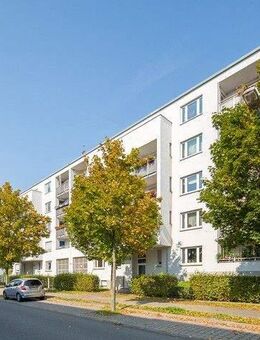 schöne 3-Zimmer-Wohnung mit 2 Balkonen und neuer Einbauküche - Schönefeld