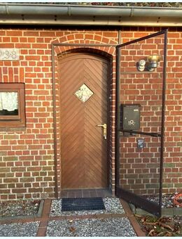 Halbinsel Eiderstedt: Solides Siedlungshäuschen mit wunderschönem Blick in die Marschlandschaft ! - Osterhever