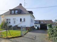 Charmantes Einfamilienhaus mit großem Grundstück an ruhiger Spielstraße in Unkel zu verkaufen - Unkel