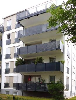 Geschmackvolle 3-Raum-Wohnung inkl. Einbauküche und 2 Balkon Erstbezug nach Sanierung - Halle (Saale)