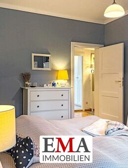 Altbau trifft Moderne - sanierte Zwei-Zimmer-Wohnung mit Balkon zum Innenhof - Berlin