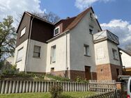 Vielseitiges großes Einfamilienhaus mit Balkon, Garage und großem Hobbybereich - derzeit gut vermietet - Kirchhain