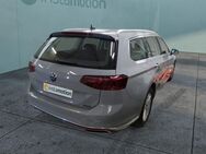 VW Passat Variant, 2.0 TDI Elegance, Jahr 2022 - München
