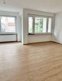 Nähe Wöhrder Wiese u. Rathenauplatz ! Erstbezug n. Renovierung 3-ZW, 88 m², 2 Balkone, Laminat, ABR, Hochparterre - Nürnberg